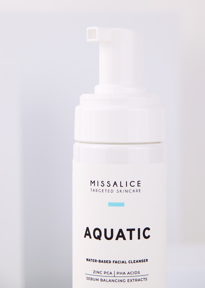 AQUATIC / pH-Balanced Daily Cleanser with PHA Acids (200ml) - Image 2